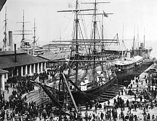 20070303_Victoria_Dock%2C_Tanjong_Pagar%2C_in_the_1890s.jpg